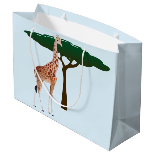 Giraffe auf der Savanna Große Geschenktüte (Rückseite Schrägansicht)