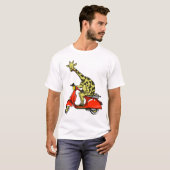 Giraffe auf einem roten Retro-Moped T-Shirt (Vorne ganz)