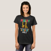 Giraffe Autismus sieht Welt anders Angle Awaren T-Shirt (Vorne ganz)