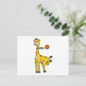 Giraffe beim Basketball mit Basketballkorb Postkarte (Stehend Vorderseite)