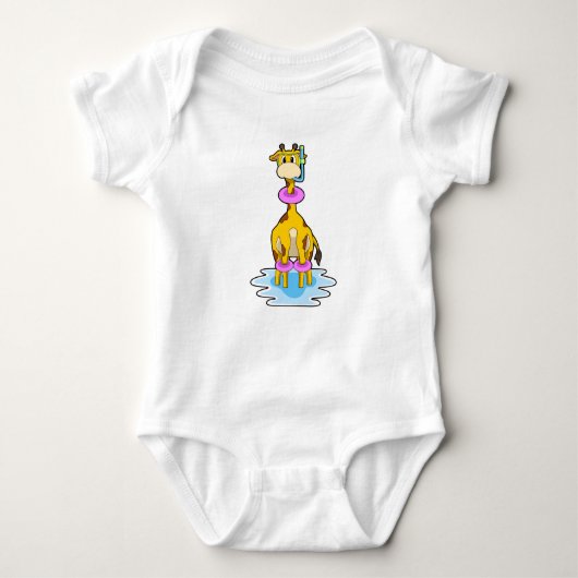 Giraffe beim Schwimmen mit Swim-Ring Baby Strampler (Vorderseite)