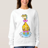 Giraffe beim Schwimmen mit Swim-Ring Sweatshirt (Vorderseite)