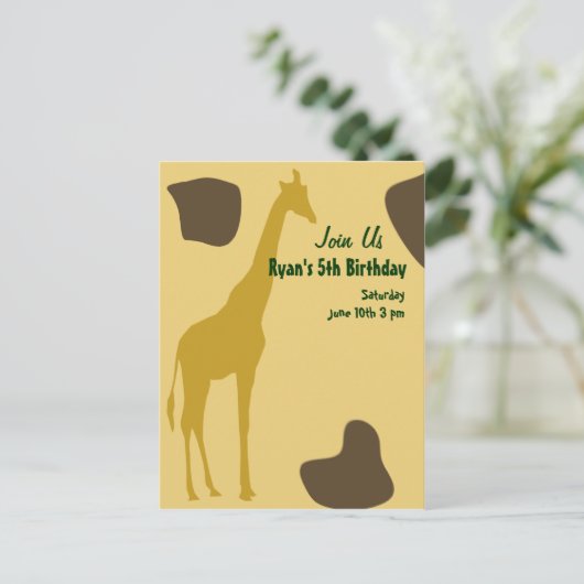 Giraffe Birthday lädt ein Einladungspostkarte (Stehend Vorderseite)