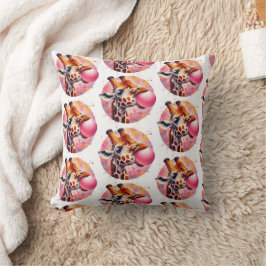 Giraffe Blows Bubblegum Print Kissen