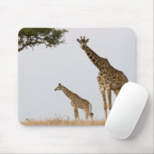 Giraffe Calf and Mama Mousepad (Mit Mouse)