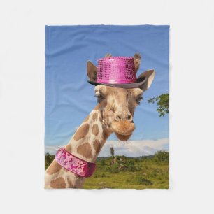 Giraffe in funkelnd-rosa Hut Fleecedecke
