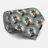 Giraffe in Tophut mit Zigarre Krawatte (Gerollt)