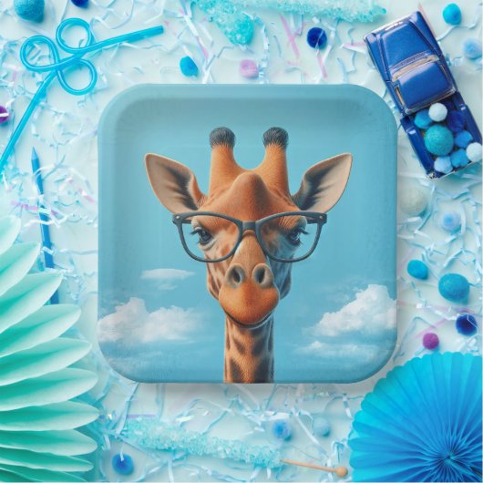 Giraffe in Wolken mit Brille Pappteller (Party)