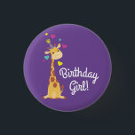 Giraffe Kids Party Niedliche Geburtstag Girl Button<br><div class="desc">Diese bezaubernde Geburtstagsmädchen-Giraffe ist zum Geburtstag deines Kindes hier!  Funktioniert gut für eine niedliche Kindergeburtstagsfeier,  ein Zoo-Party oder einfach nur ein Kind,  das Giraffen in jedem Alter Lieben!  Das bezaubernde Baby trägt einen kleinen Hut zum Feiern!  Ideal für Kinder!</div>