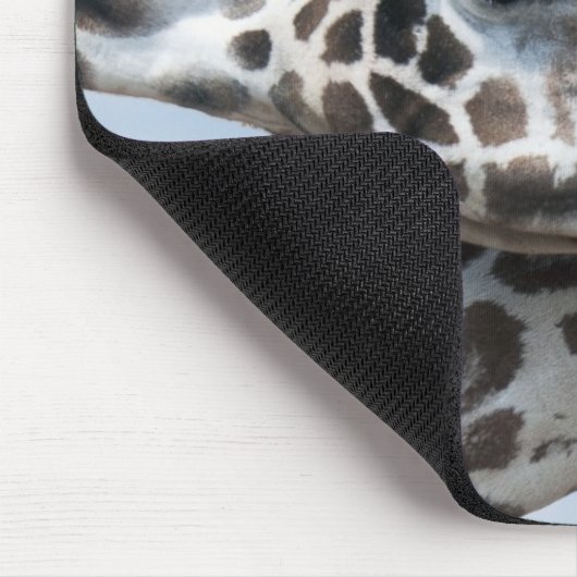 Giraffe küsst ihr Kalb Mousepad (Ecke)