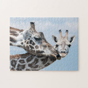 Giraffe küsst ihr Kalb Puzzle
