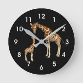 Giraffe Liebe: Mutter und Baby Black Runde Wanduhr (Vorderseite)