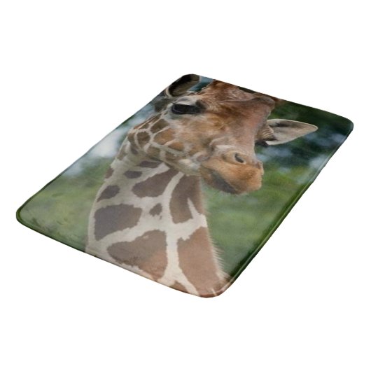 Giraffe Lovers Art Badematte (Schrägansicht)