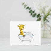 Giraffe mit Badewanne mit Schaumstoff Postkarte (Stehend Vorderseite)