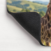 Giraffe mit Blumenkrone Mousepad (Ecke)