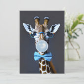 Giraffe mit Brille, Krawatte mit Bugs, blauer Kaug Dankeskarte (Stehend Vorderseite)