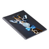 Giraffe mit Brille, Krawatte mit Bugs, blauer Kaug Notizblock (Rechte Seite)
