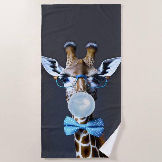 Giraffe mit Brille, Krawatte mit Bugs, blauer Kaug Strandtuch (Vorderseite)