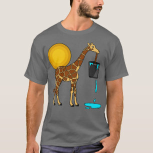 Giraffe mit Eimer Wasser T-Shirt
