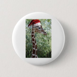 Giraffe mit einem Weihnachtshut auf Button