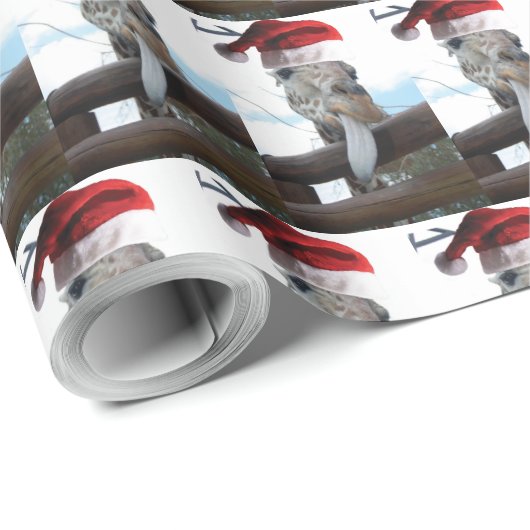 Giraffe mit einem Weihnachtshut zu Weihnachten Geschenkpapier (Rolleneckpunkt)