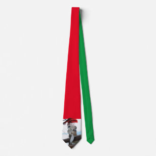 Giraffe mit einem Weihnachtshut zu Weihnachten Krawatte