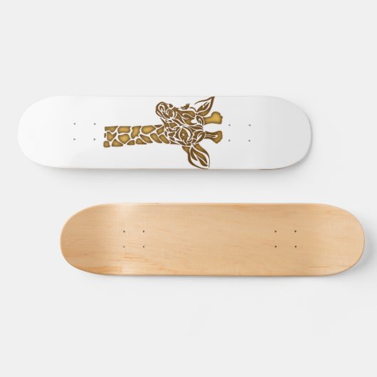 Giraffe mit ethnischen und Stammesziern Skateboard (Horizontal)