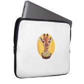 Giraffe mit Popcorn-Cartoon Tierischer Spaß Laptopschutzhülle (Vorne Rechts)