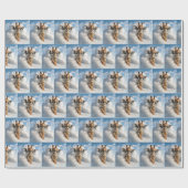 Giraffe mit schwarzer Brille in Wolken Geschenkpapier (Flach)