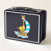 Giraffe mit Segelboot Metall Brotdose (Rückseite)