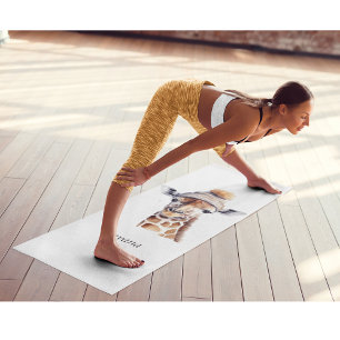 Giraffe mit Wintermütze individuell anpassbar Yogamatte