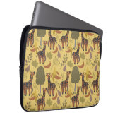 Giraffe nahtloses Muster, gelber Hintergrund Laptopschutzhülle (Vorne Rechts)