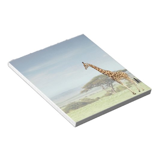 Giraffe on the Serengeti Notizblock (angewinkelt)