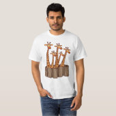 Giraffe-Peek-Squad – Fence Friends T-Shirt (Vorne ganz)
