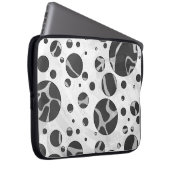 Giraffe Polka Dot Black and Light Gray Print Laptopschutzhülle (Vorne Rechts)