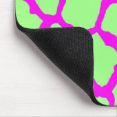 Giraffe Print Mint Fuchsia Mousepad (Ecke)