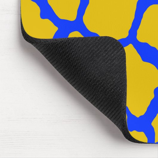 Giraffe Print Yellow Blue Mousepad (Ecke)