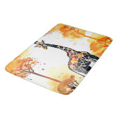 Giraffe Savannah Art Badematte (Schrägansicht)