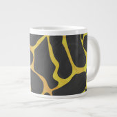 Giraffe, Schwarz und Gelb Jumbo-Tasse (Vorderseite Rechts)