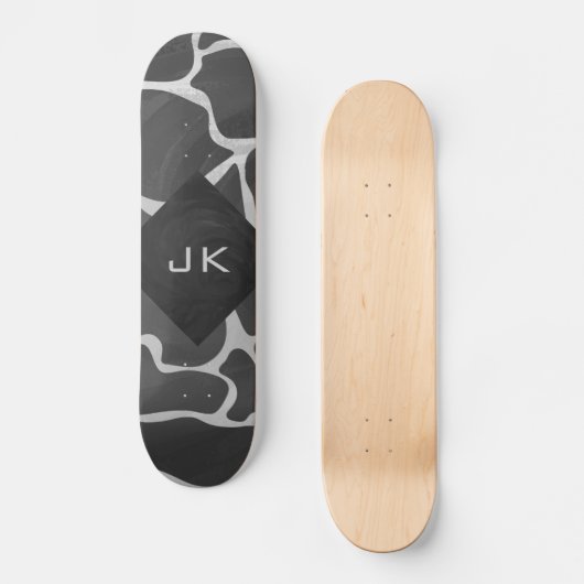 Giraffe Schwarz und Light Gray Monogram Skateboard (Vorderseite)