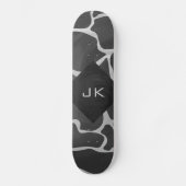 Giraffe Schwarz und Light Gray Monogram Skateboard (Vorderseite)
