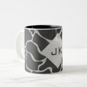 Giraffe Schwarz und Light Gray Monogram Zweifarbige Tasse (Vorderseite Links)