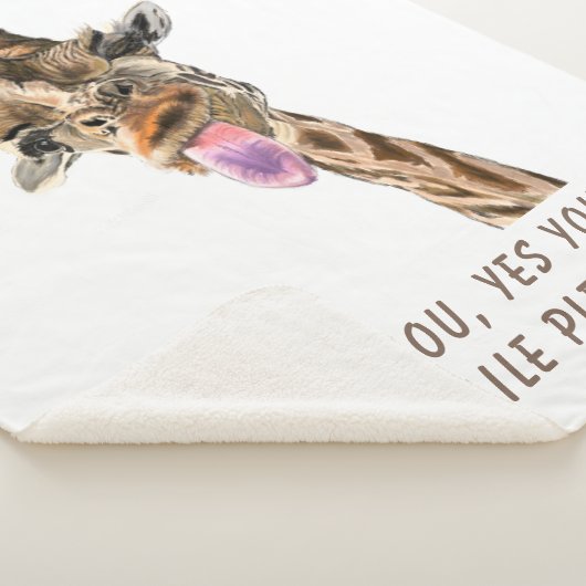 Giraffe Tongue Out Playful Sherpa Blanket Sherpadecke (3/4)