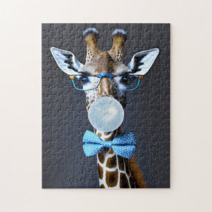Giraffe trägt Brille, Fliege pustet blaue Kaugummi Puzzle