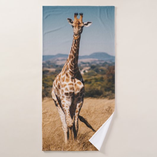GIRAFFE UMGEBEN VON BROWN GRASS BADEHANDTUCH (Badehandtuch)