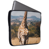 GIRAFFE UMGEBEN VON BROWN GRASS LAPTOPSCHUTZHÜLLE (Vorne Rechts)