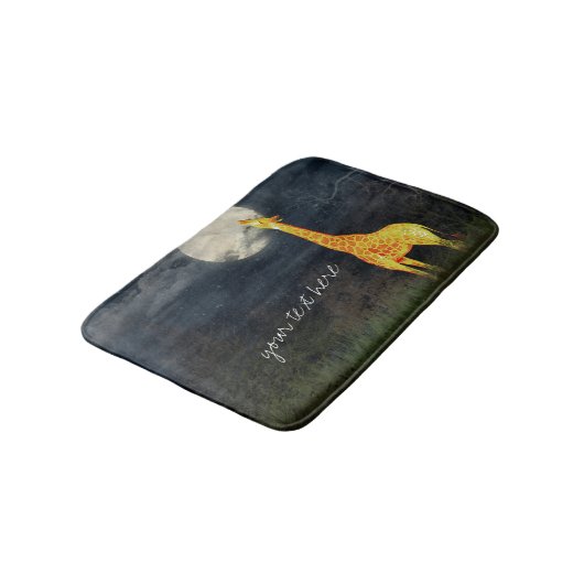 Giraffe und Mond | Custom Bath Mat Badematte (Schrägansicht)