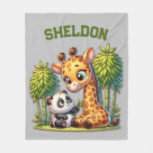 Giraffe und Panda Mit Monogramm Name | Fleecedecke (Vorderseite)