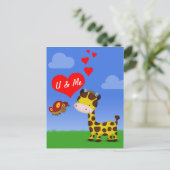 Giraffe und Schmetterling in Liebe Postkarte (Stehend Vorderseite)
