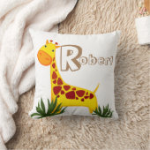 Giraffe Walking im Gras Individuelle Name Keuchkis Kissen (Decke)